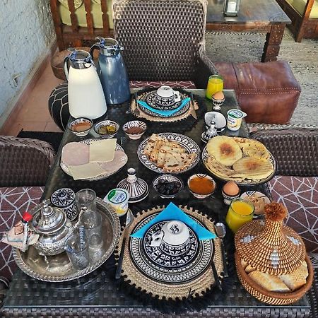 Riad Villa Berna Under Swiss Management Маракеш Екстериор снимка