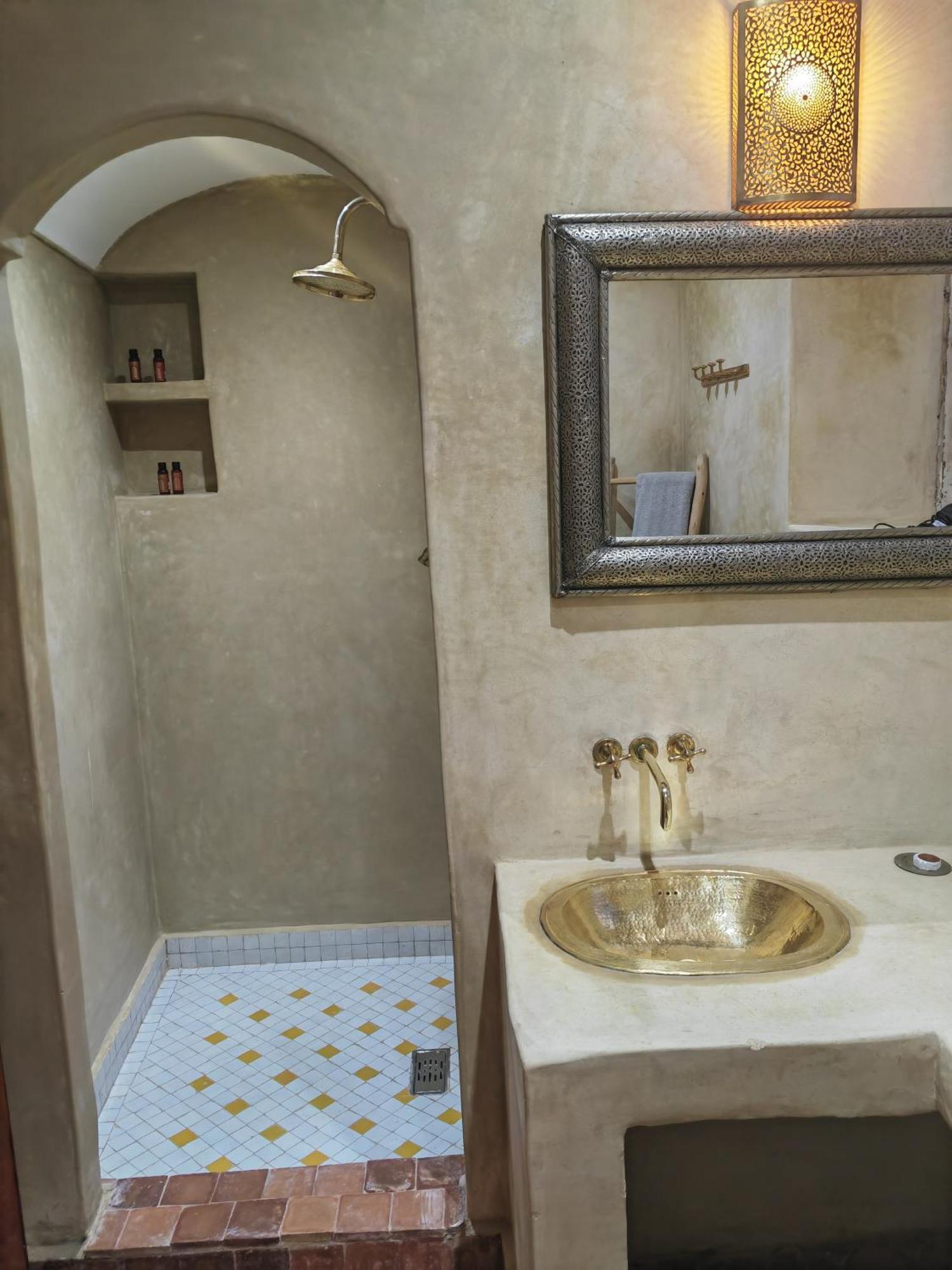 Riad Villa Berna Under Swiss Management Маракеш Екстериор снимка